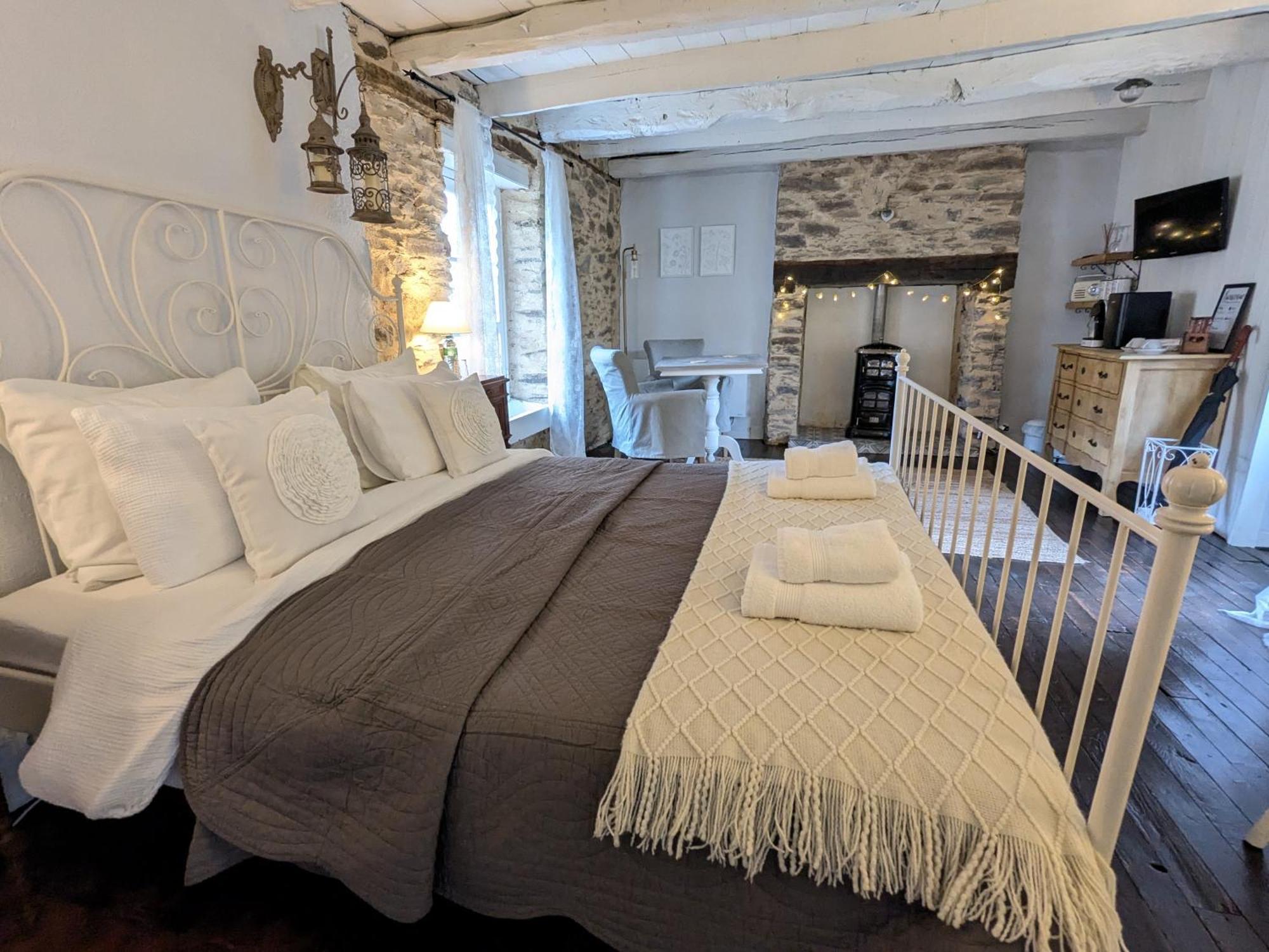 Sous Le Chateau